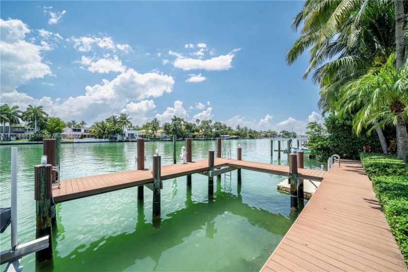 One of Miami's most sought-after waterfront islands! Sunsets & - Beach Home for sale in Miami  Beach, Florida on Beachhouse.com