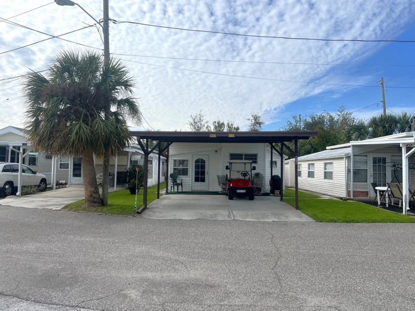 This Adorable 2 Bedroom, 1 Bath FULLY FURNISHED Home is in - Beach Home for sale in Holiday, Florida on Beachhouse.com