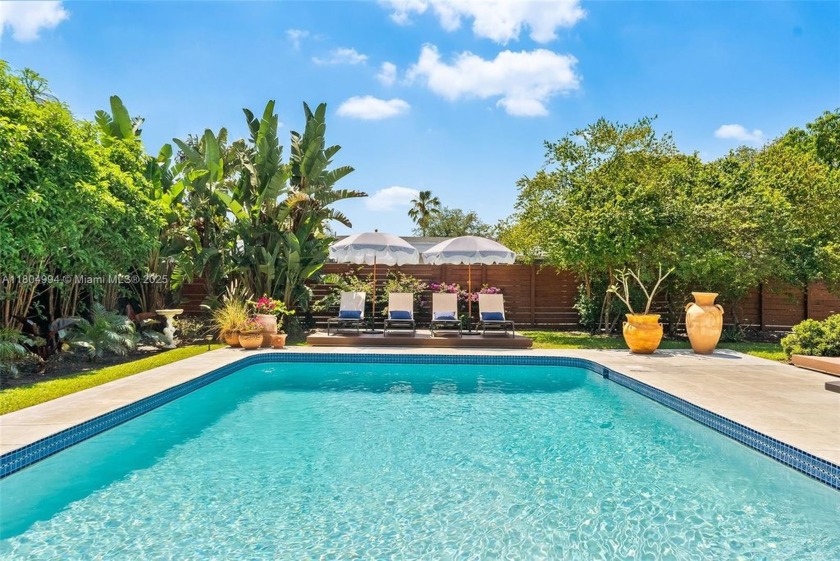 South Florida Dream Life - Just 2 miles from the beach, this - Beach Home for sale in Oakland Park, Florida on Beachhouse.com