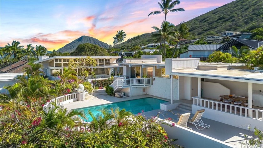 Rarely available, this one-of-a-kind estate sits on a 20,637sf - Beach Home for sale in Honolulu, Hawaii on Beachhouse.com