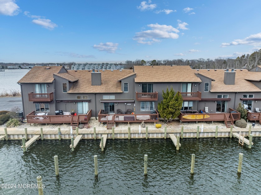 WATERFRONT! Desirable, intimate complex situated off the beaten - Beach Condo for sale in Point Pleasant, New Jersey on Beachhouse.com