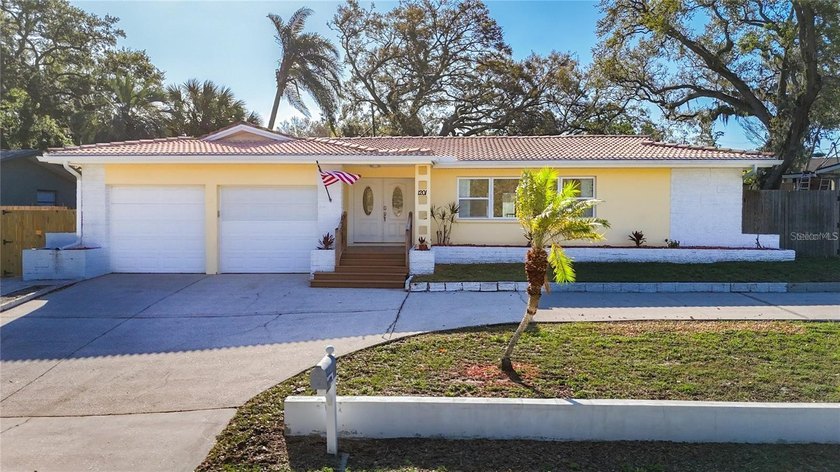 Welcome to your beautifully maintained turnkey home in the - Beach Home for sale in Clearwater, Florida on Beachhouse.com