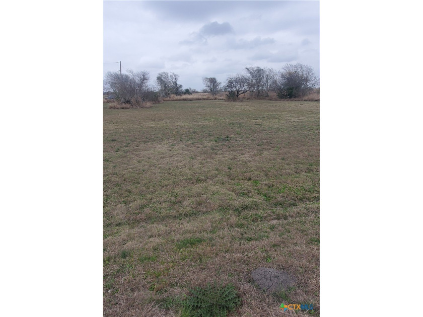 Interior lot, on cul-de-sac approx. 150' from corner of 4th St - Beach Lot for sale in Seadrift, Texas on Beachhouse.com