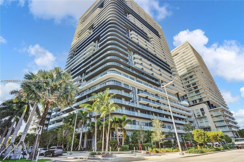 TOTAL 997 SQFT BRAND NEW REMODELED BY INTERIOR DESIGN FIRM THIS - Beach Condo for sale in Miami, Florida on Beachhouse.com