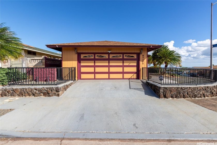 Welcome to this thoughtfully and beautifully upgraded corner - Beach Home for sale in Waipahu, Hawaii on Beachhouse.com