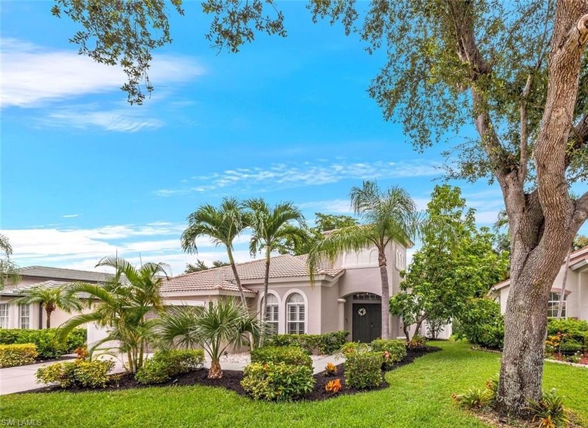 Welcome to this fully renovated, move-in-ready residence - Beach Home for sale in Naples, Florida on Beachhouse.com