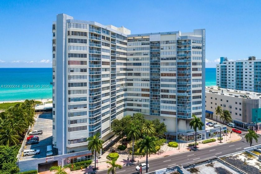 Modern 1 bed + den, 1.5 bath residence in a beachfront building - Beach Condo for sale in Miami Beach, Florida on Beachhouse.com