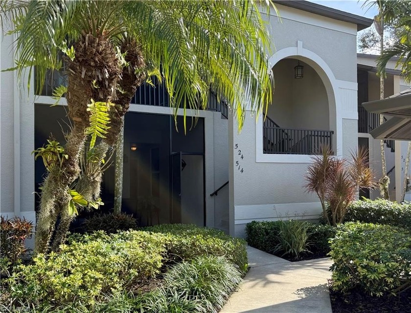 Hard-to-find FIRST-FLOOR 2BR + DEN / 2BA Veranda with garage in - Beach Condo for sale in Naples, Florida on Beachhouse.com