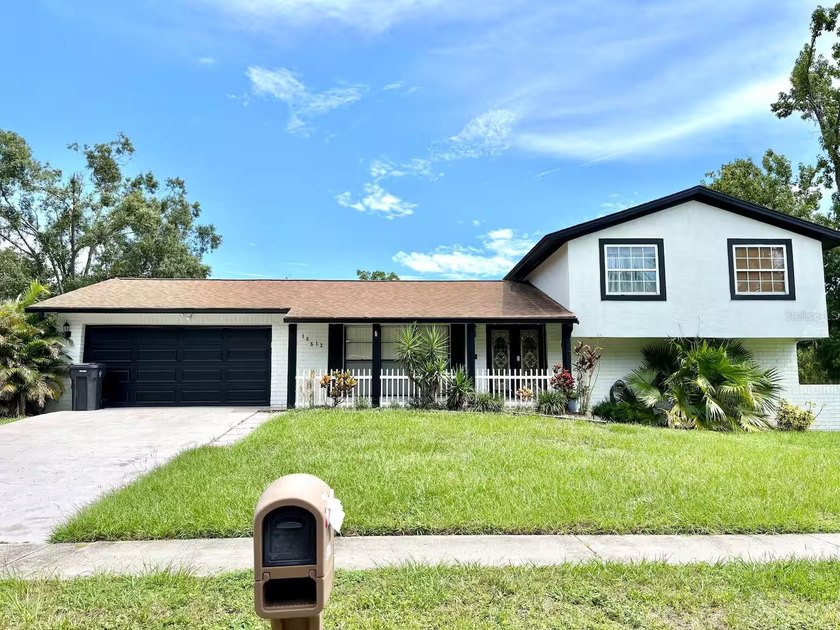 Welcome to this charming turnkey furnished home located in the - Beach Home for sale in Tampa, Florida on Beachhouse.com
