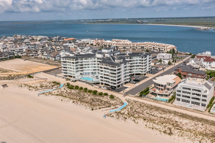 Spectacular views of the Ocean and Bay with southern exposure - Beach Condo for sale in Longport, New Jersey on Beachhouse.com