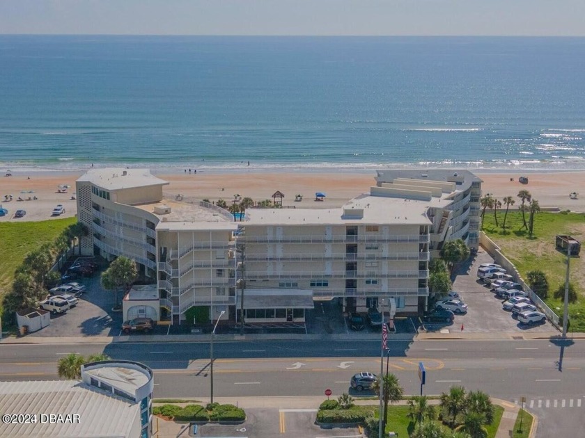 Stunning large unit with balcony and gorgeous ocean views. This - Beach Lot for sale in Daytona Beach, Florida on Beachhouse.com