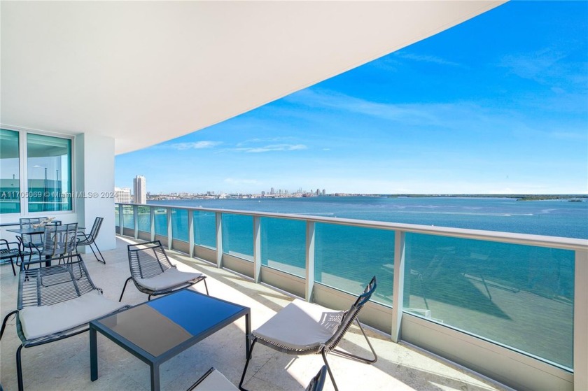 Beautifully renovated 2bedroom, 2bath residence located on the - Beach Condo for sale in Miami, Florida on Beachhouse.com