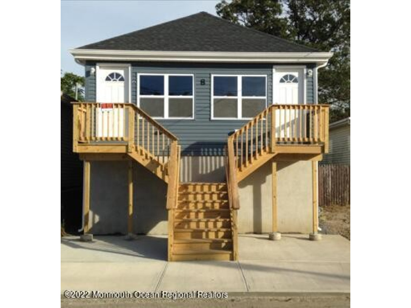 Wonderful Beach Block investment opportunity in this ''Like - Beach Home for sale in Keansburg, New Jersey on Beachhouse.com
