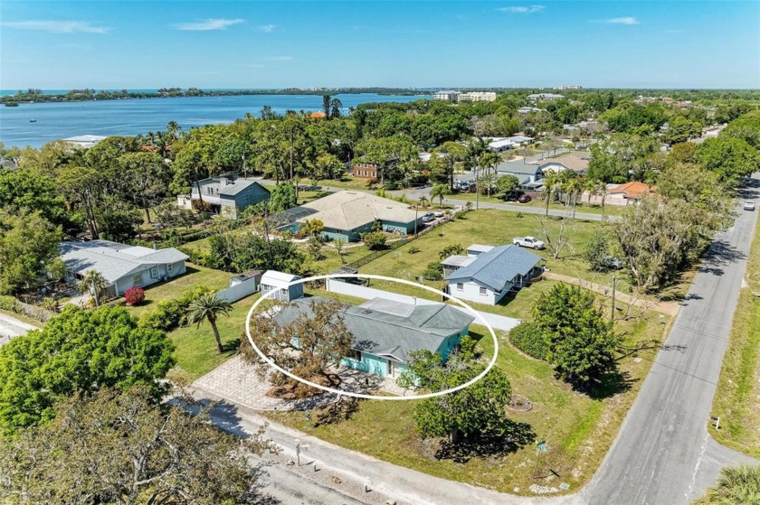 Take a look at this gorgeous island style home West of the Trail - Beach Home for sale in Osprey, Florida on Beachhouse.com