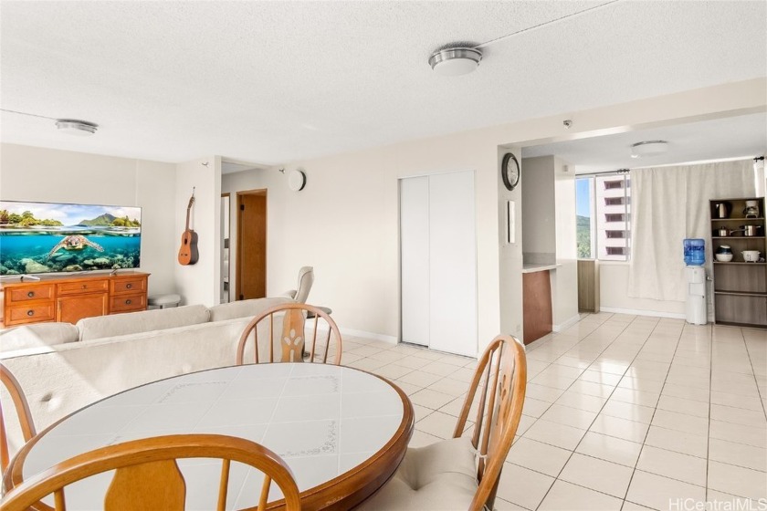 Discover the perfect blend of comfort and convenience in this - Beach Condo for sale in Honolulu, Hawaii on Beachhouse.com