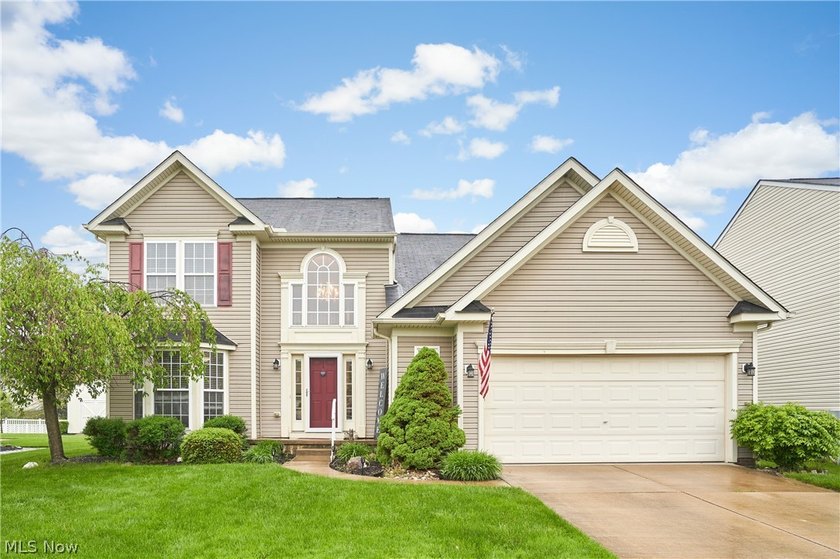 Desirable Colonial! Open Floor Plan on First Floor! Three Large - Beach Home for sale in Painesville, Ohio on Beachhouse.com
