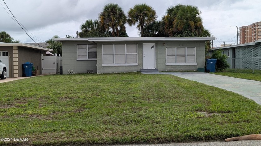 We're pleased to offer a collection of 40+ Single-Family Homes - Beach Home for sale in Daytona Beach, Florida on Beachhouse.com