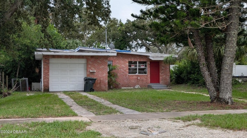 We're pleased to offer a collection of 40+ Single-Family Homes - Beach Home for sale in Daytona Beach, Florida on Beachhouse.com