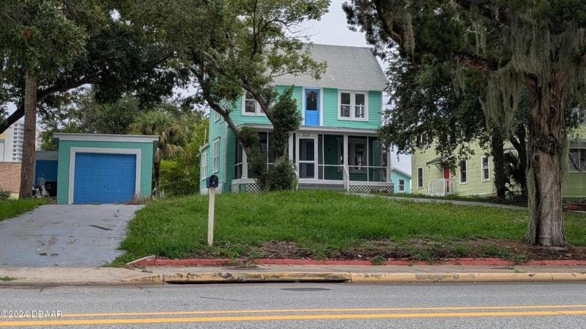 We're pleased to offer a collection of 40+ Single-Family Homes - Beach Home for sale in Daytona Beach, Florida on Beachhouse.com