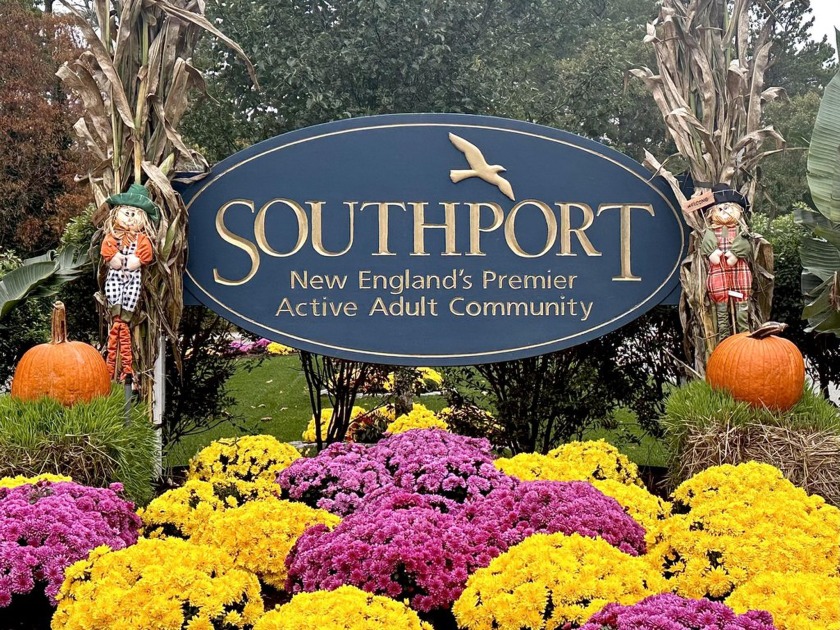 ''SOUTHPORT'' End-Unit Condo: SEARCHING for 1-Floor Living in a - Beach Condo for sale in Mashpee, Massachusetts on Beachhouse.com