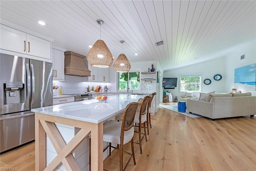Completely renovated, coastal designed home in prime Victoria - Beach Home for sale in Naples, Florida on Beachhouse.com