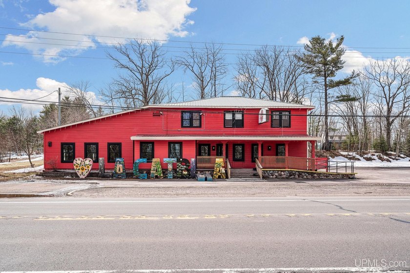 Dreaming of starting OR expanding your restaurant footprint? - Beach Commercial for sale in Houghton, Michigan on Beachhouse.com