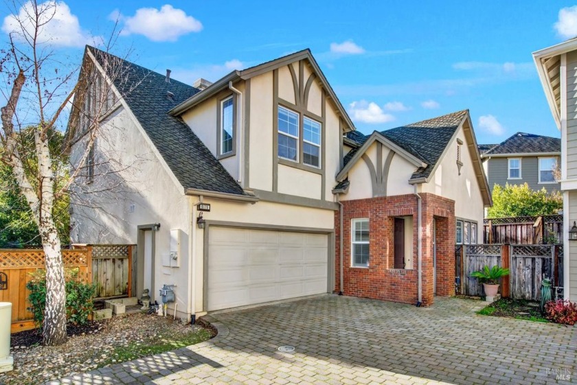 Welcome home to the Villas at Hiddenbrooke!  This four-bedroom 3 - Beach Home for sale in Vallejo, California on Beachhouse.com