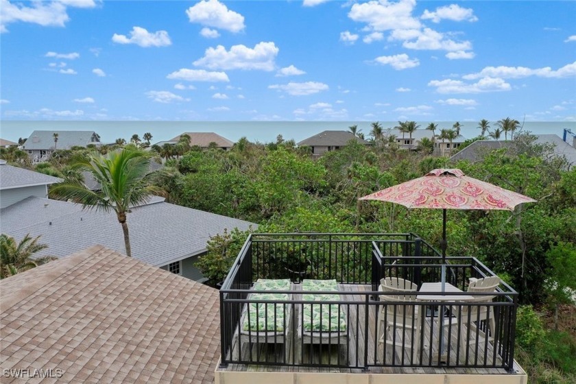 Fabulous location near private beach and amenities. This - Beach Home for sale in Sanibel, Florida on Beachhouse.com