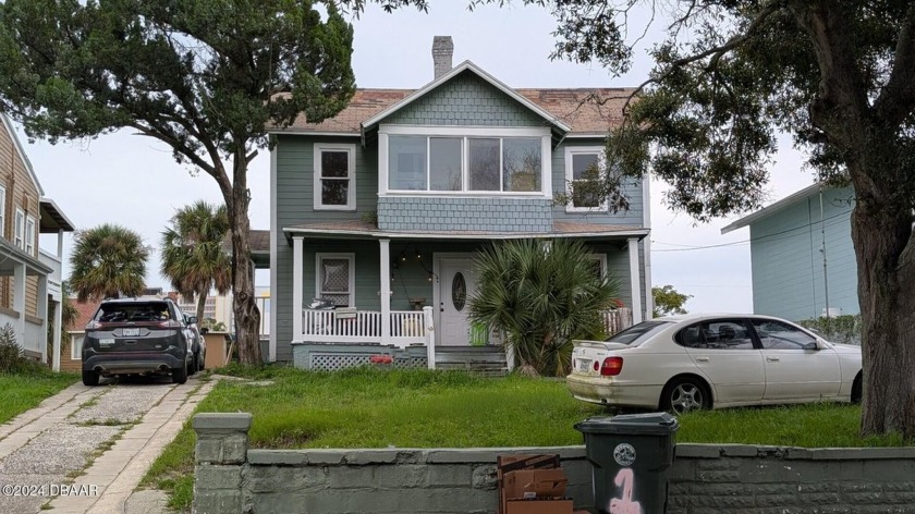 We're pleased to offer a collection of 40+ Single-Family Homes - Beach Townhome/Townhouse for sale in Daytona Beach, Florida on Beachhouse.com