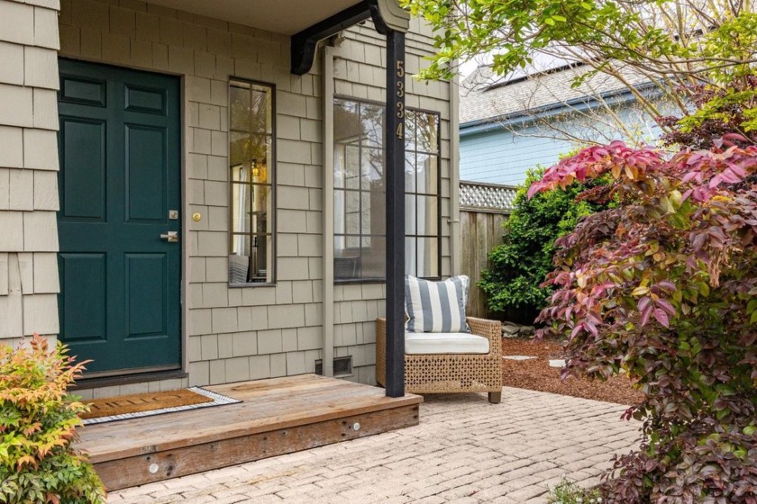 Nestled quietly off the road in a small complex with a welcoming - Beach Townhome/Townhouse for sale in Soquel, California on Beachhouse.com