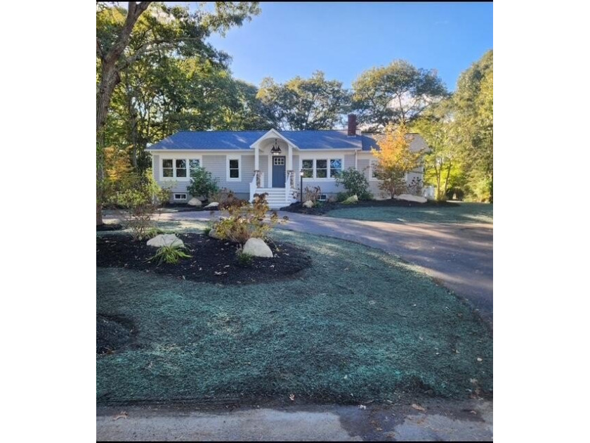 Excellent total renovation for this 1800 sq. ft. 3 bedrooms, 2 - Beach Home for sale in East Falmouth, Massachusetts on Beachhouse.com