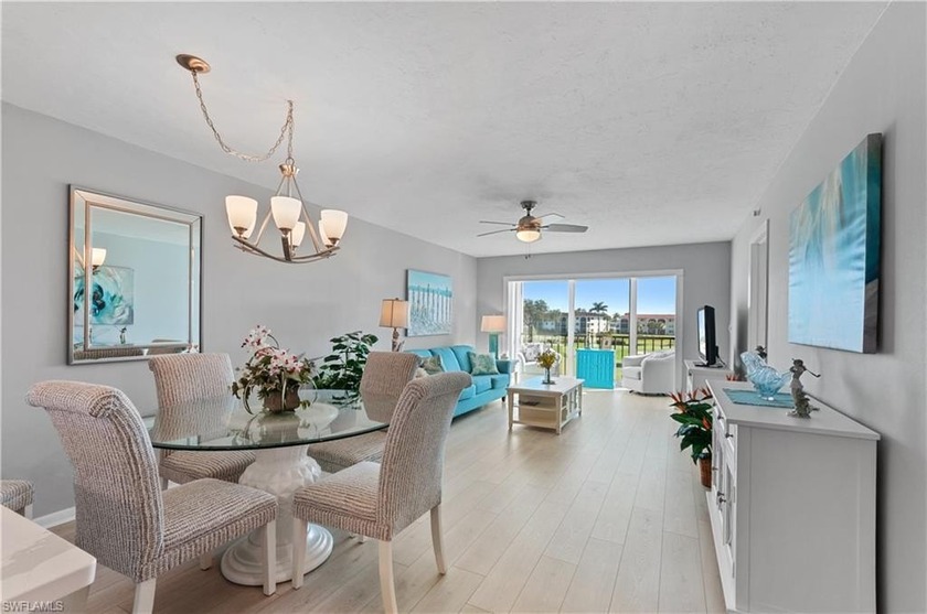 THOUSANDS IN UPGRADES...Beautiful renovated condo with immediate - Beach Condo for sale in Naples, Florida on Beachhouse.com