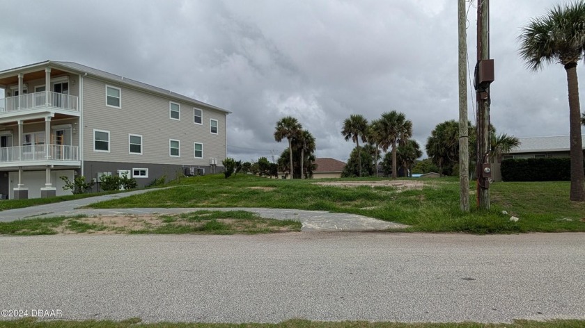 We're pleased to offer a collection of 40+ Single-Family Homes - Beach Lot for sale in Daytona Beach, Florida on Beachhouse.com