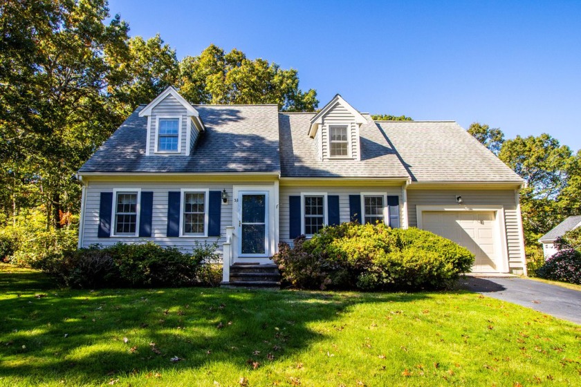 This is a wonderful home! Having a Quashnet Golf Course in the - Beach Home for sale in Mashpee, Massachusetts on Beachhouse.com