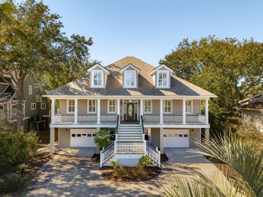 Welcome to 7 Seahorse, an elevated 4-bedroom, 3.5-bathroom home - Beach Home for sale in Isle of Palms, South Carolina on Beachhouse.com