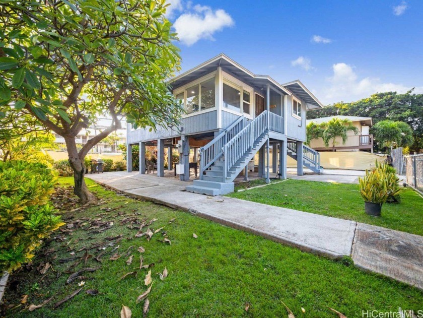 You will be charmed by this 3BR/2BA single family home with - Beach Home for sale in Waianae, Hawaii on Beachhouse.com