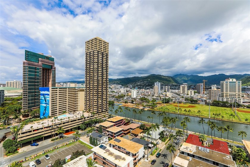 Welcome to Keoni Ana, a popular and well-managed condominium - Beach Condo for sale in Honolulu, Hawaii on Beachhouse.com