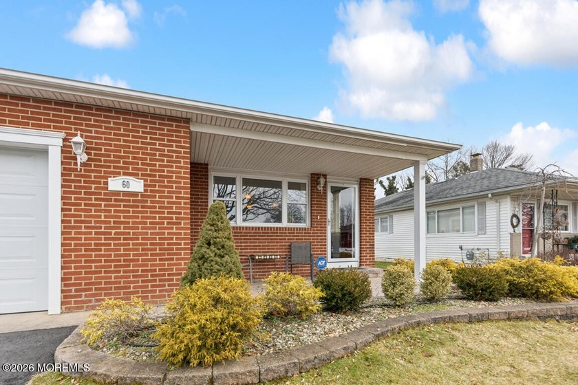 Experience vibrant, upscale adult-community living in this - Beach Home for sale in Toms River, New Jersey on Beachhouse.com