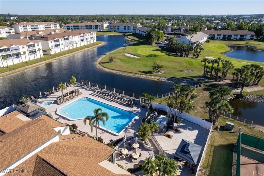 This 2 CAR GARAGE UNIT is AVAILABLE! 2 bedroom 2 bathroom garage - Beach Condo for sale in Fort Myers, Florida on Beachhouse.com