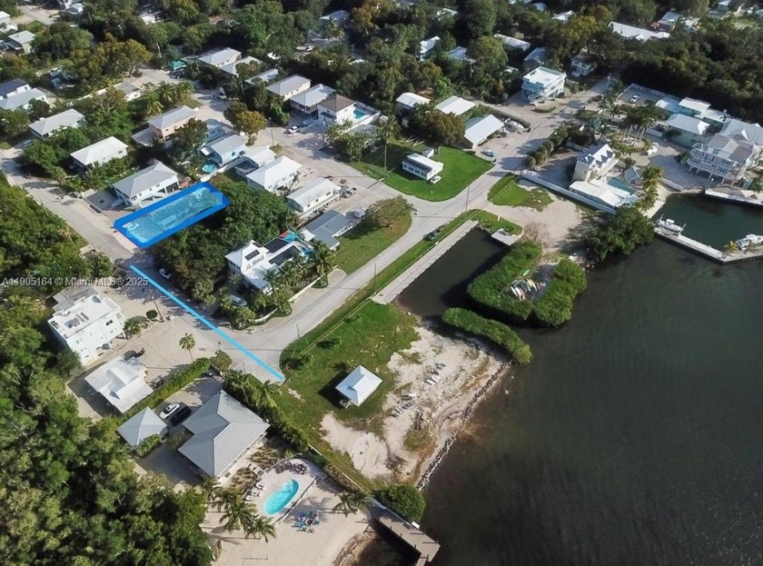 Beautifully remodeled CBS coastal cottage tucked into the highly - Beach Home for sale in Key Largo, Florida on Beachhouse.com