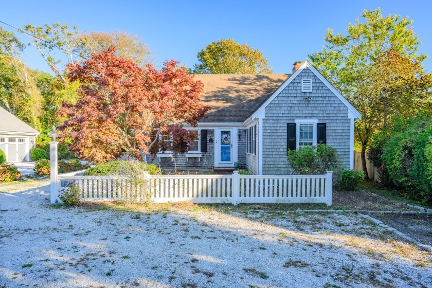 Location - location - location! Adorable, quaint, charming and - Beach Home for sale in Hyannis Port, Massachusetts on Beachhouse.com