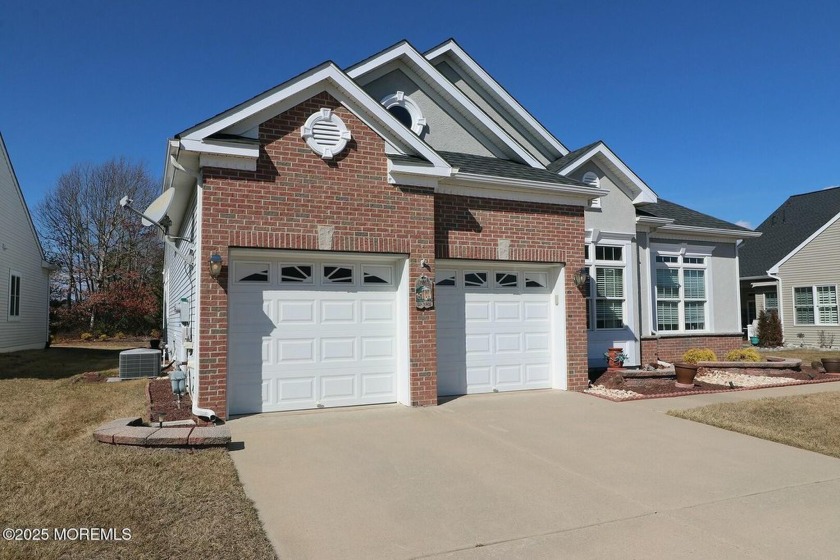 Welcome to the good life at this Greenbriar Oceanaire adult - Beach Home for sale in Waretown, New Jersey on Beachhouse.com