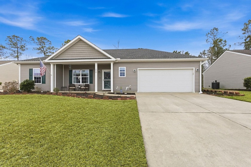 Welcome to 340 Oak Crest Circle, a beautifully maintained - Beach Home for sale in Longs, South Carolina on Beachhouse.com