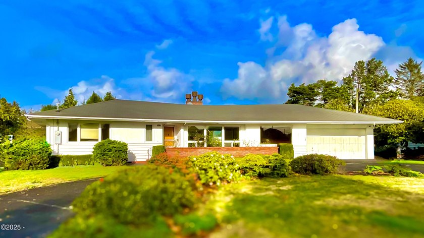 This home allows small-scale commercial services and retail - Beach Home for sale in Tillamook, Oregon on Beachhouse.com