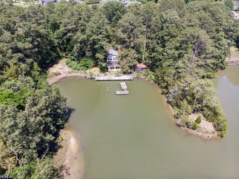Breathtaking waterfront property in Great Neck Point with 3.567 - Beach Home for sale in Virginia Beach, Virginia on Beachhouse.com