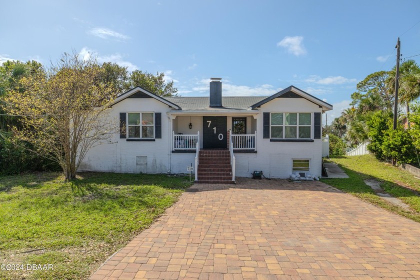 Looking for a home on the beachside in the heart of Daytona - Beach Home for sale in Daytona Beach, Florida on Beachhouse.com