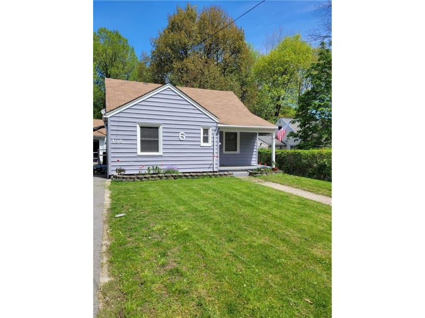 Adorable 3 bd cape! Packed with updates-Newer insulation - Beach Home for sale in Rochester, New York on Beachhouse.com