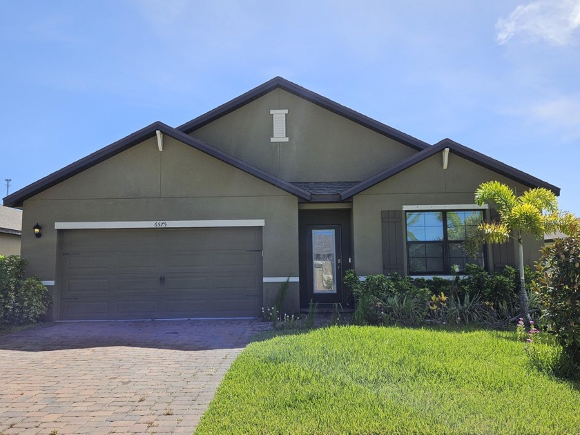 Experience modern elegance in this remarkable 2021 construction - Beach Home for sale in Vero Beach, Florida on Beachhouse.com