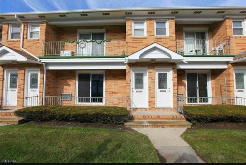 Bayside is a very well maintained, groomed complex. Units are - Beach Condo for sale in Chelsea, New Jersey on Beachhouse.com