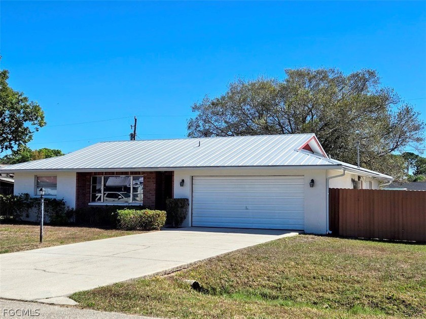 REMODELED Gulf Access Home with Deeded Community Boat Ramp & - Beach Home for sale in North Fort Myers, Florida on Beachhouse.com